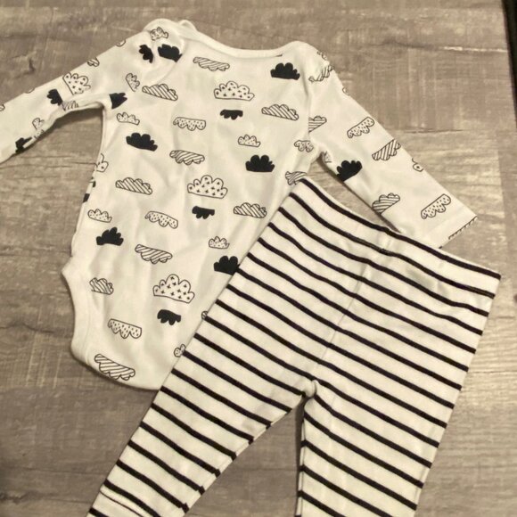 Baby Bodysuits & Leggings Set - Cloud & Stripe Patterns - Long Sleeve - Size 3-6 - Picture 6 of 7